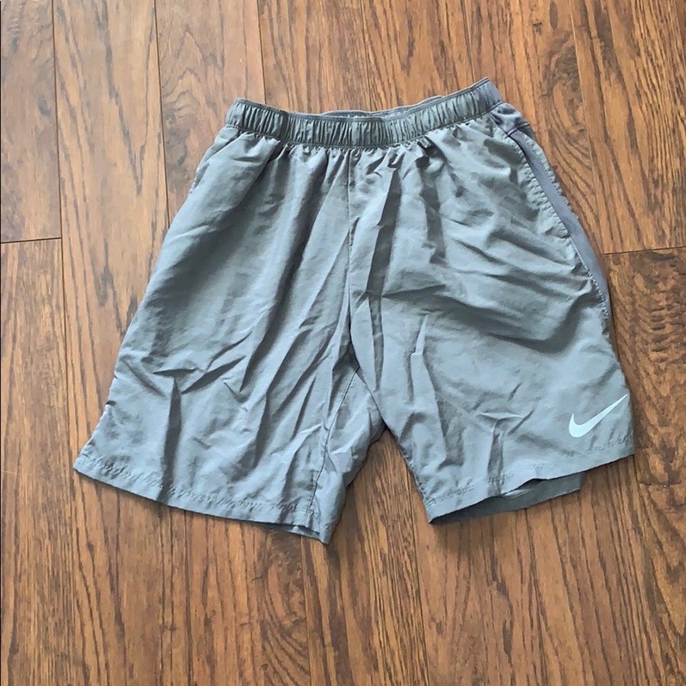 Men’s Grey Nike Dri-Fit workout pants